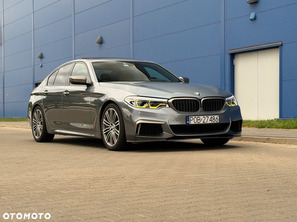 BMW Seria 5 M550i xDrive - 18