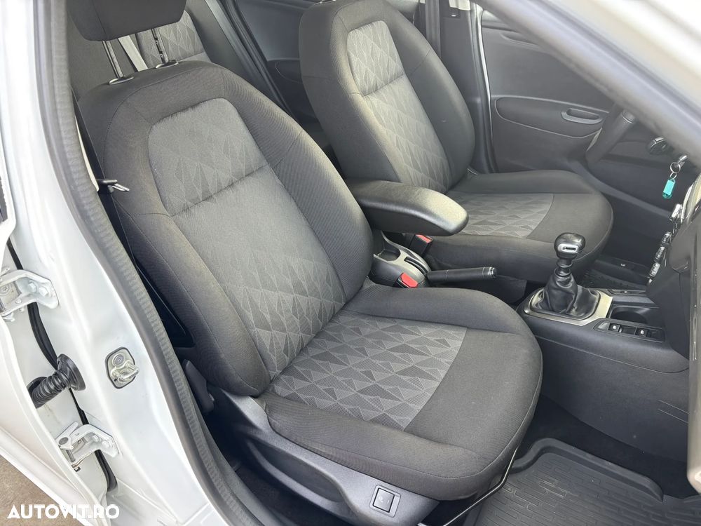 Citroën C-Elysée 1.5 BlueHDi 100 S&S BVM6 Feel - 28