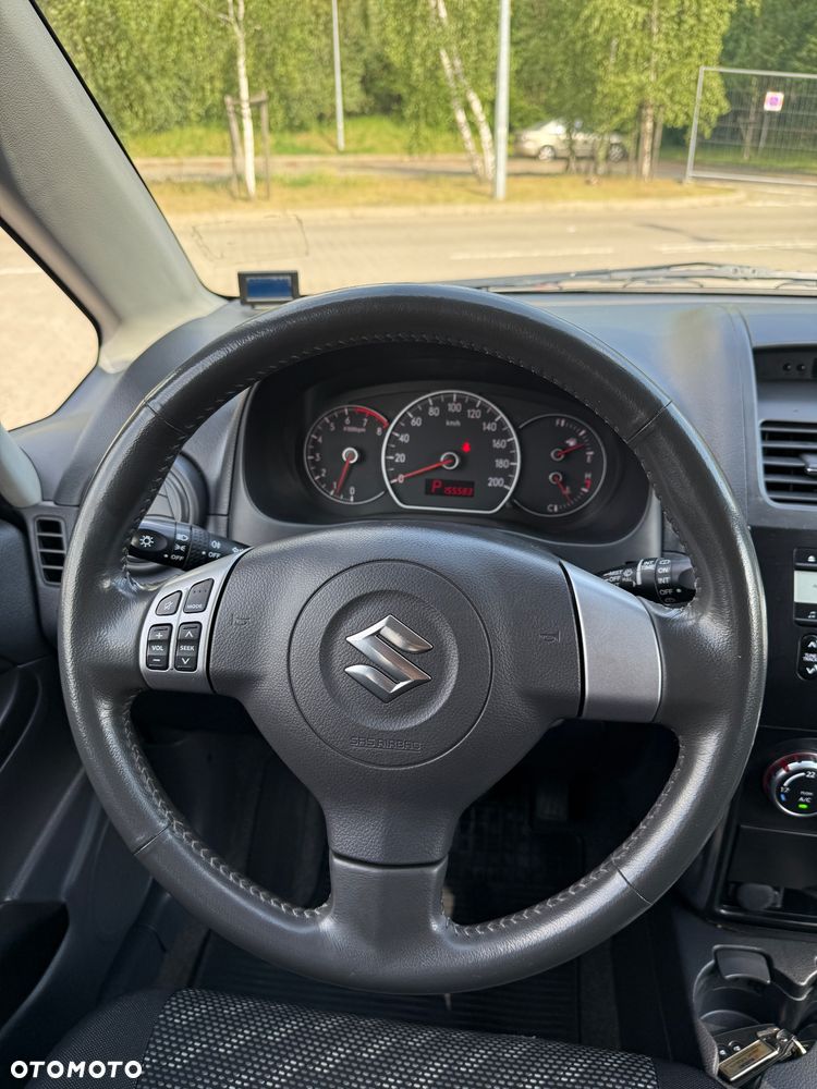 Suzuki SX4 1.6 GS / Premium - 17