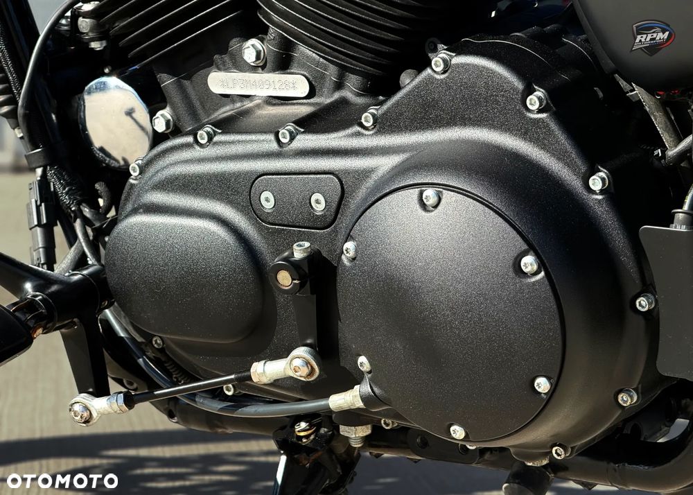 Harley-Davidson Sportster Iron 1200 - 21