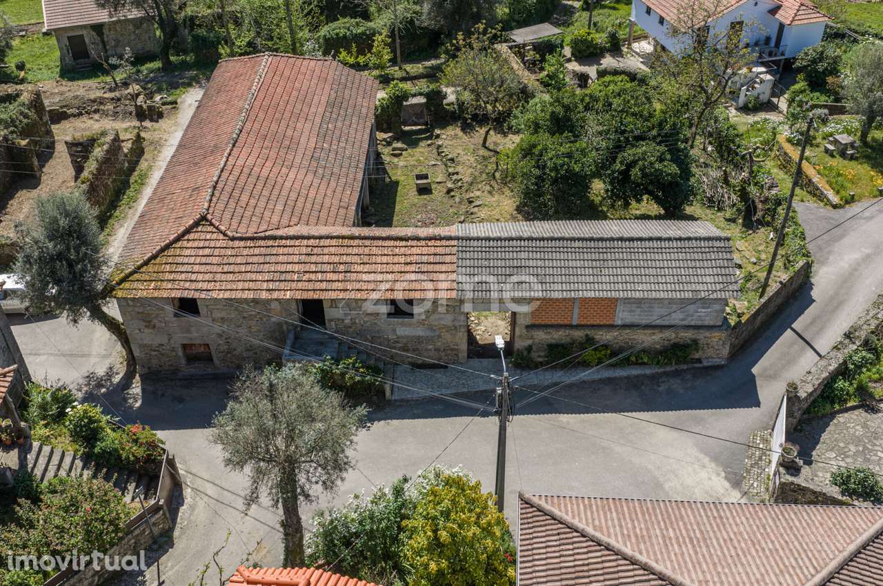 Moradia e Ruina a 2km do Centro de Cabeceiras de Basto - Grande imagem: 4/58