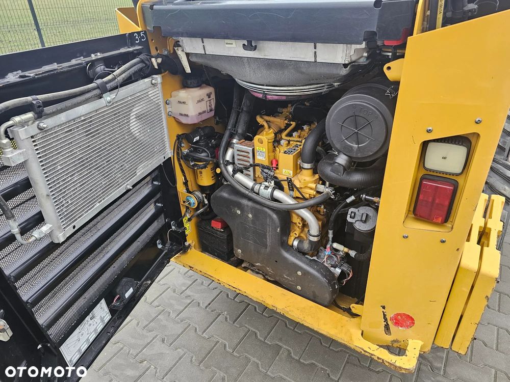 Caterpillar 262 D3 - 12