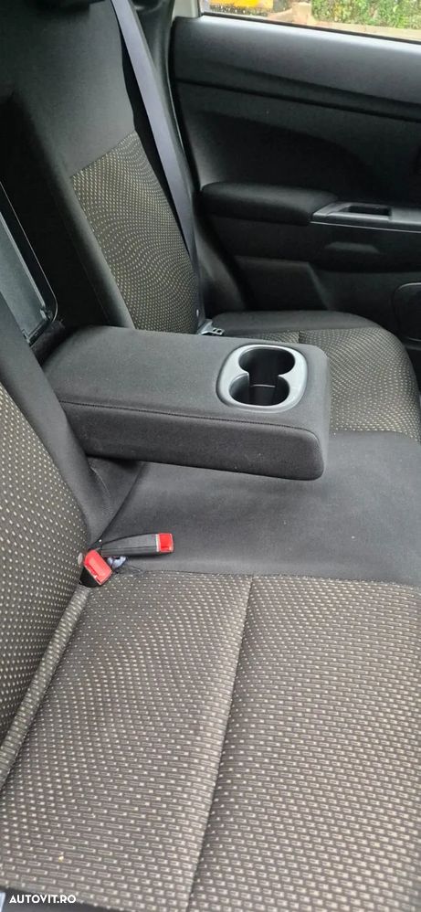 Mitsubishi ASX 2.2 DI-D 4WD Automatik Comfort Edition - 4