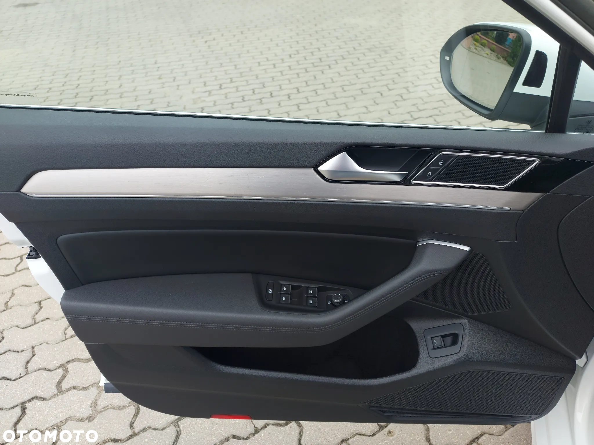 Volkswagen Passat 2.0 TDI 4Mot Elegance DSG - 9