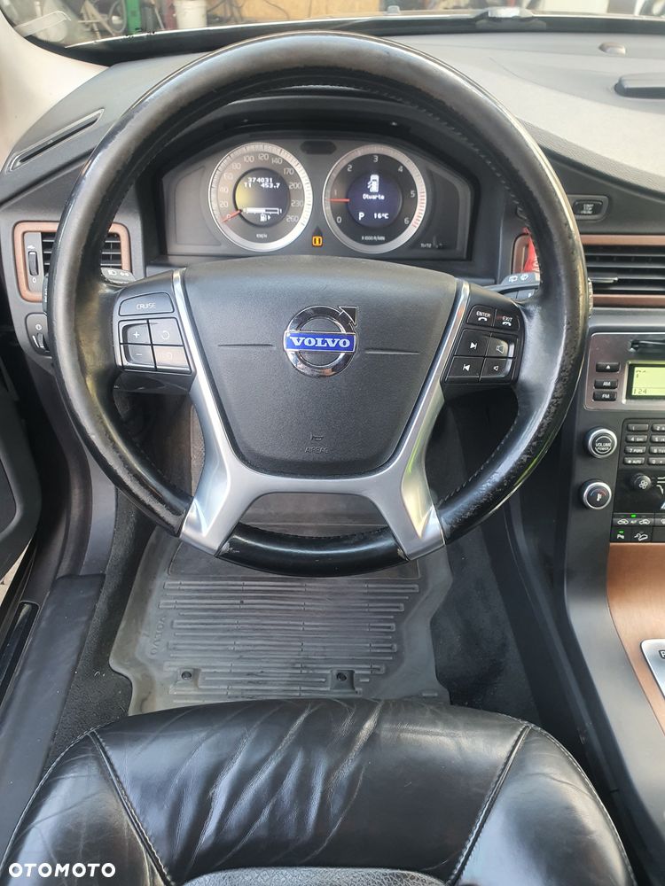 Volvo XC 70 D5 AWD Momentum - 6