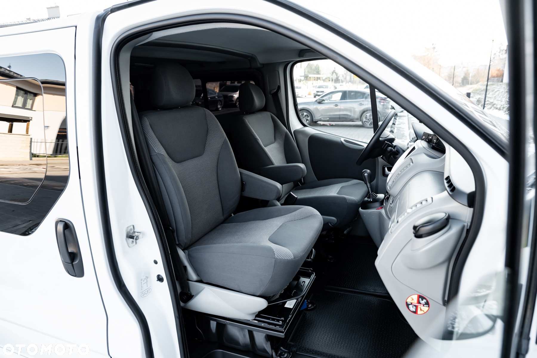 Opel Vivaro 2.5 CDTI L2H1 (Tecshift) Easytronic Life - 35