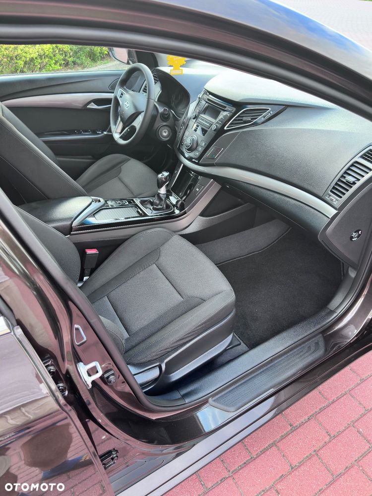 Hyundai i40 Kombi 1.6 Classic - 14