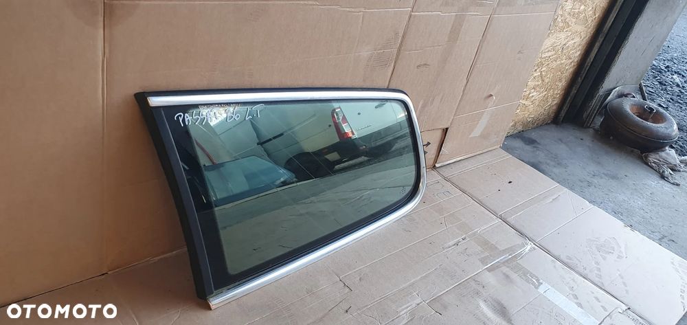 Szyba lewy tył tylna lewa karoseryjna VW Passat B6 AS2 06r - 4