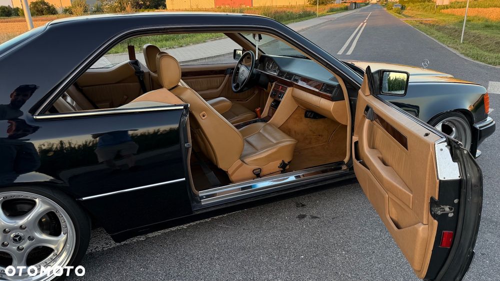 Mercedes-Benz W124 (1984-1993) - 24