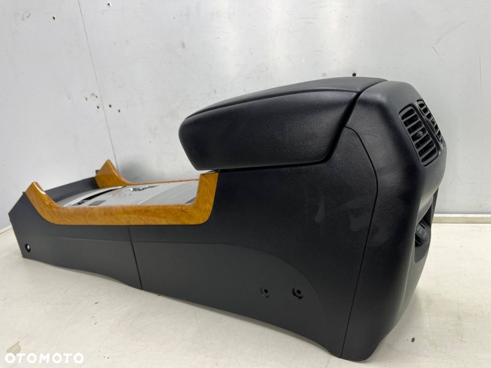 Tunel środkowy Hyundai Grandeur IV 05-11r. podłokietnik uchwyt na kubki - 14