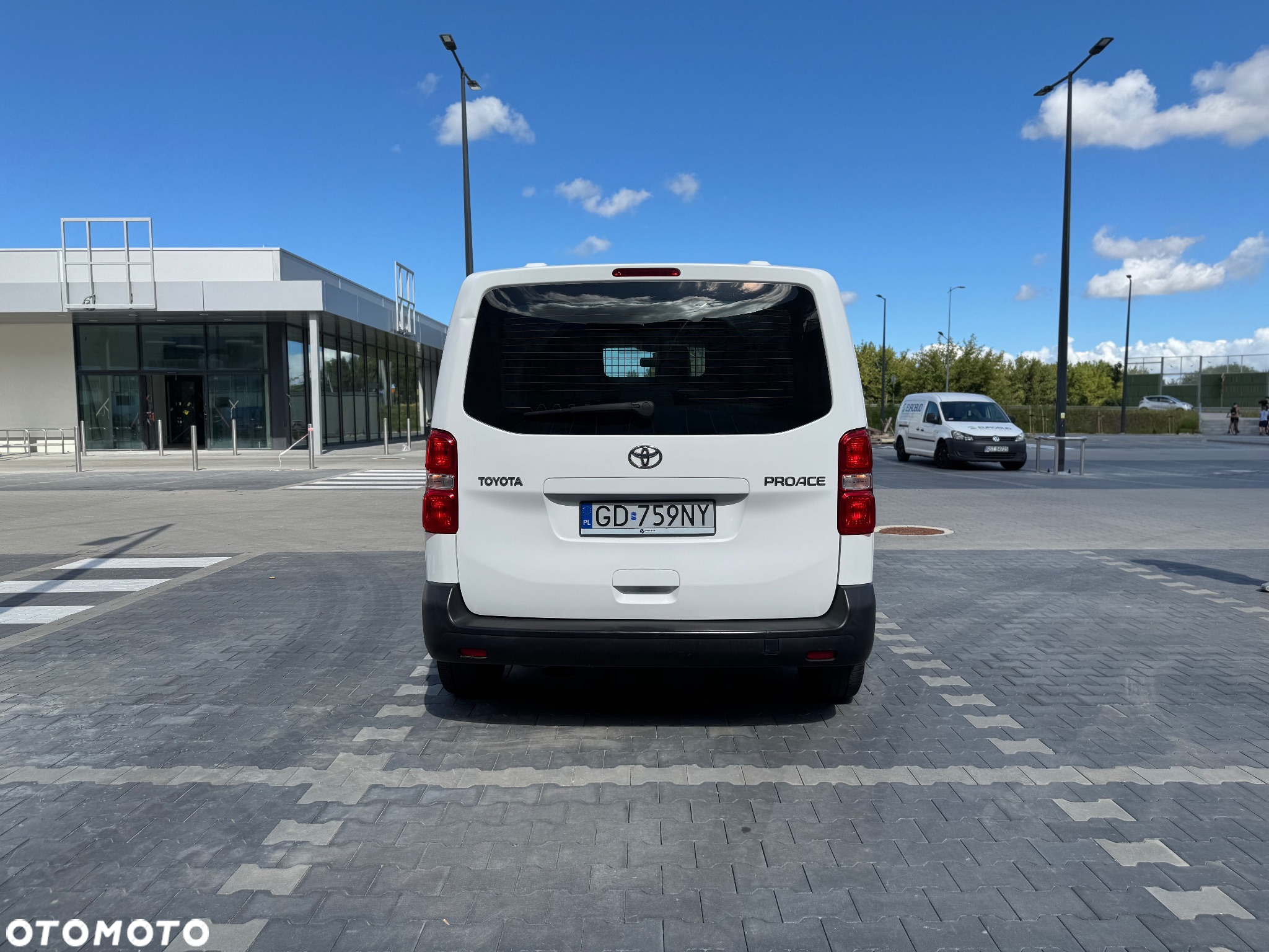 Toyota ProAce Kombi 1.6 D-4D Medium 2,7t - 13