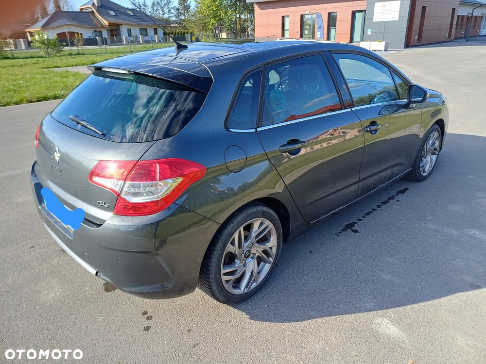 Citroën C4 e-HDi 115 Selection - 4