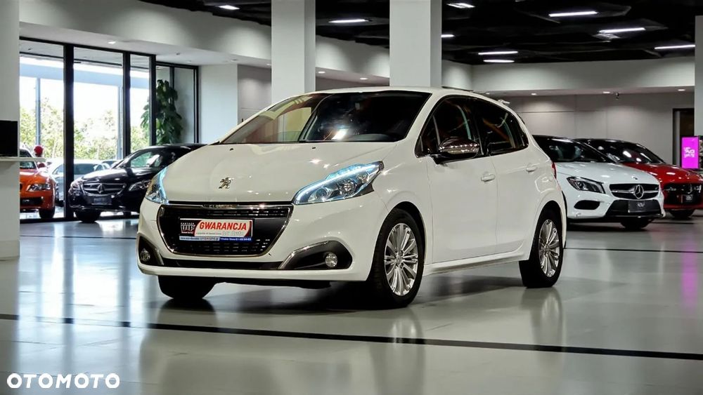 Peugeot 208 Blue-HDi 100 Stop&Start Allure