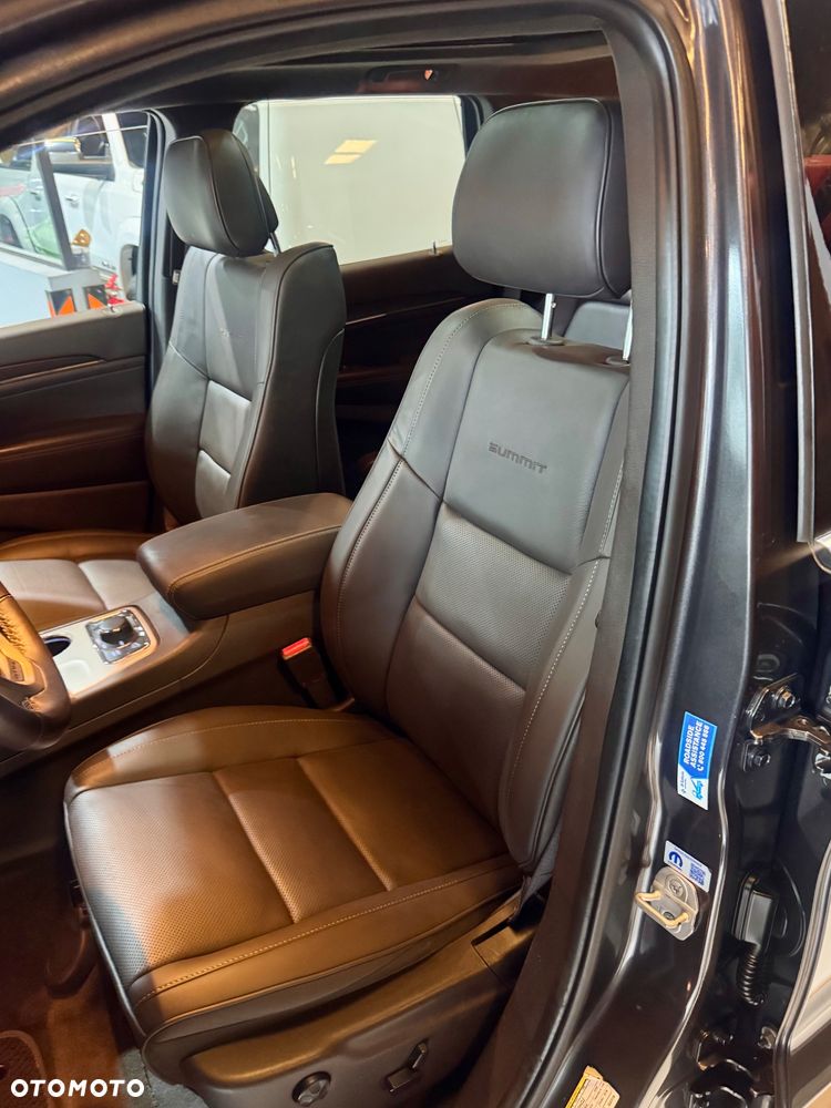 Jeep Grand Cherokee 5.7 V8 HEMI Summit - 23