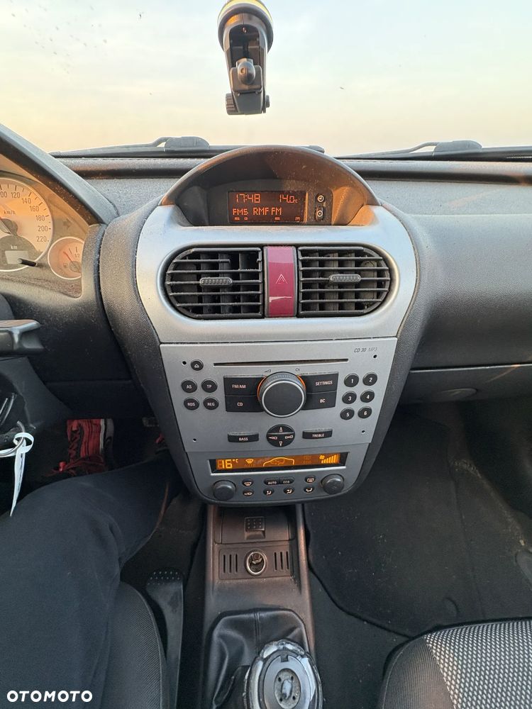 Opel Corsa 1.0 12V - 26