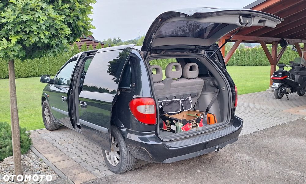 Chrysler Voyager 2.4 SE - 9