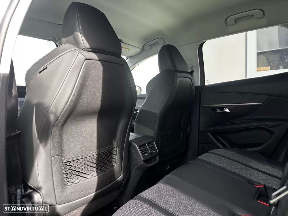 Peugeot 3008 PureTech 130 Stop & Start GPF EAT8 Allure - 11