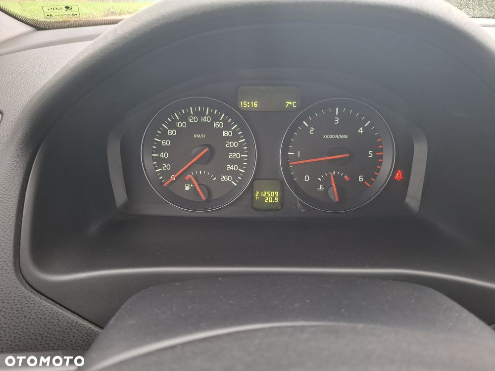 Volvo V50 - 8