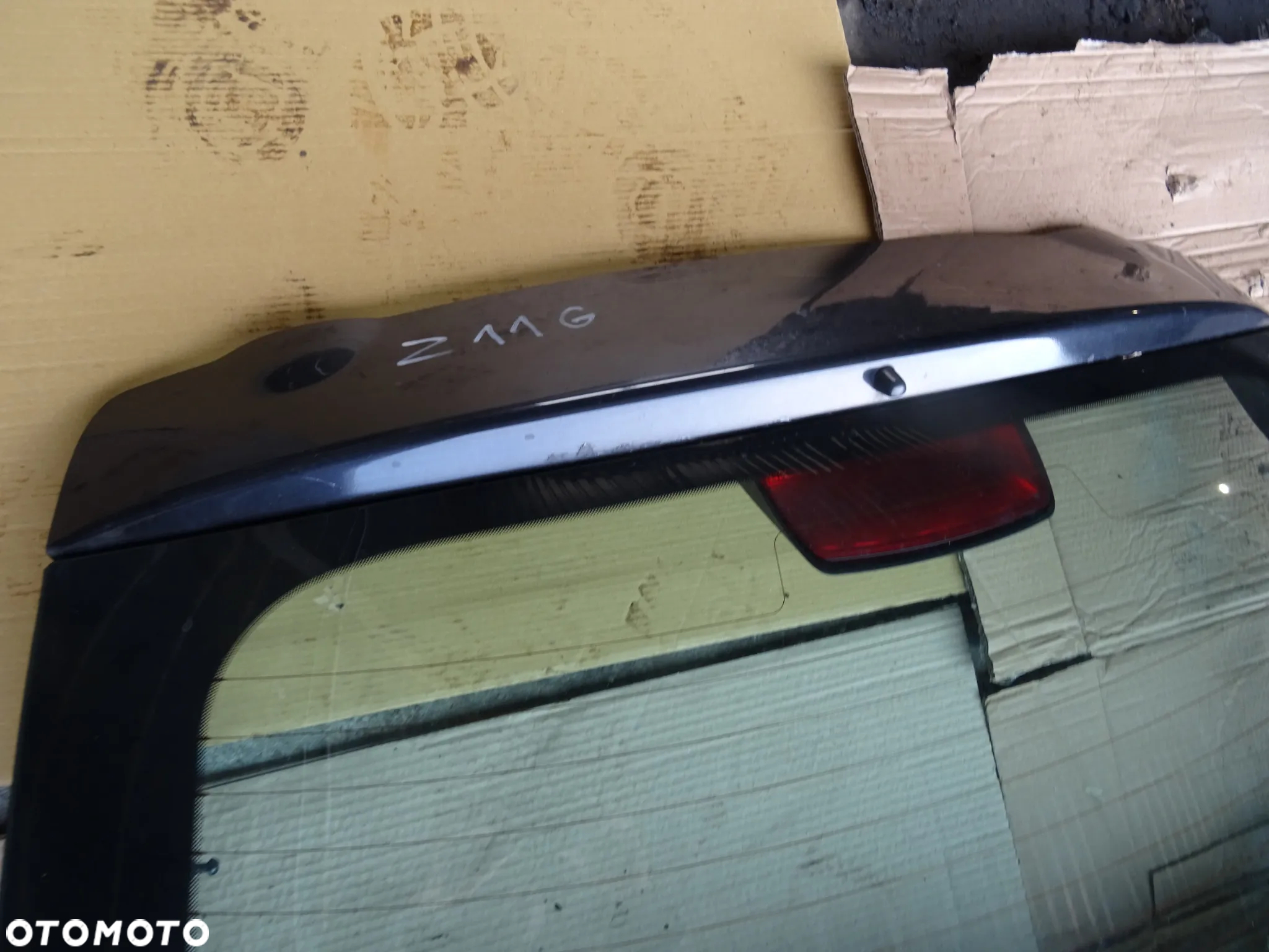 Klapa Bagażnika Nissan Micra K12 Z11G (Goła) - 10