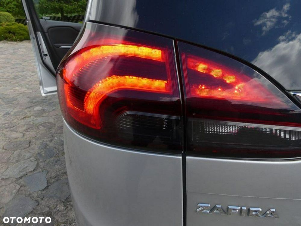 Opel Zafira 2.0 D Automatik Active - 26