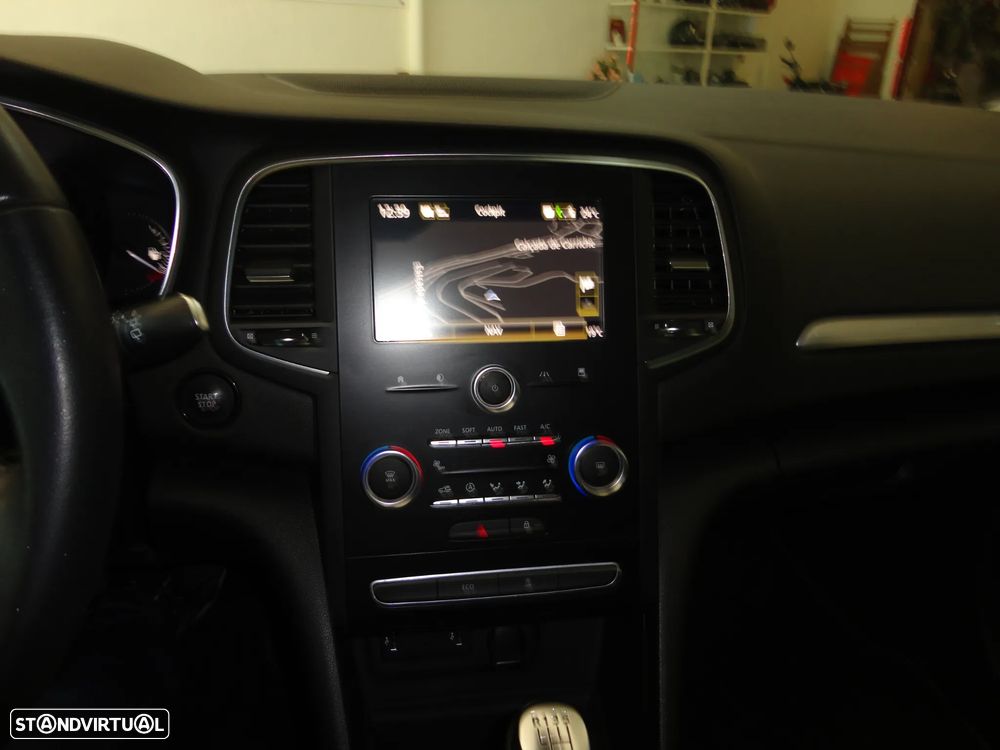 Renault Mégane Sport Tourer ENERGY dCi 130 INTENS - 20