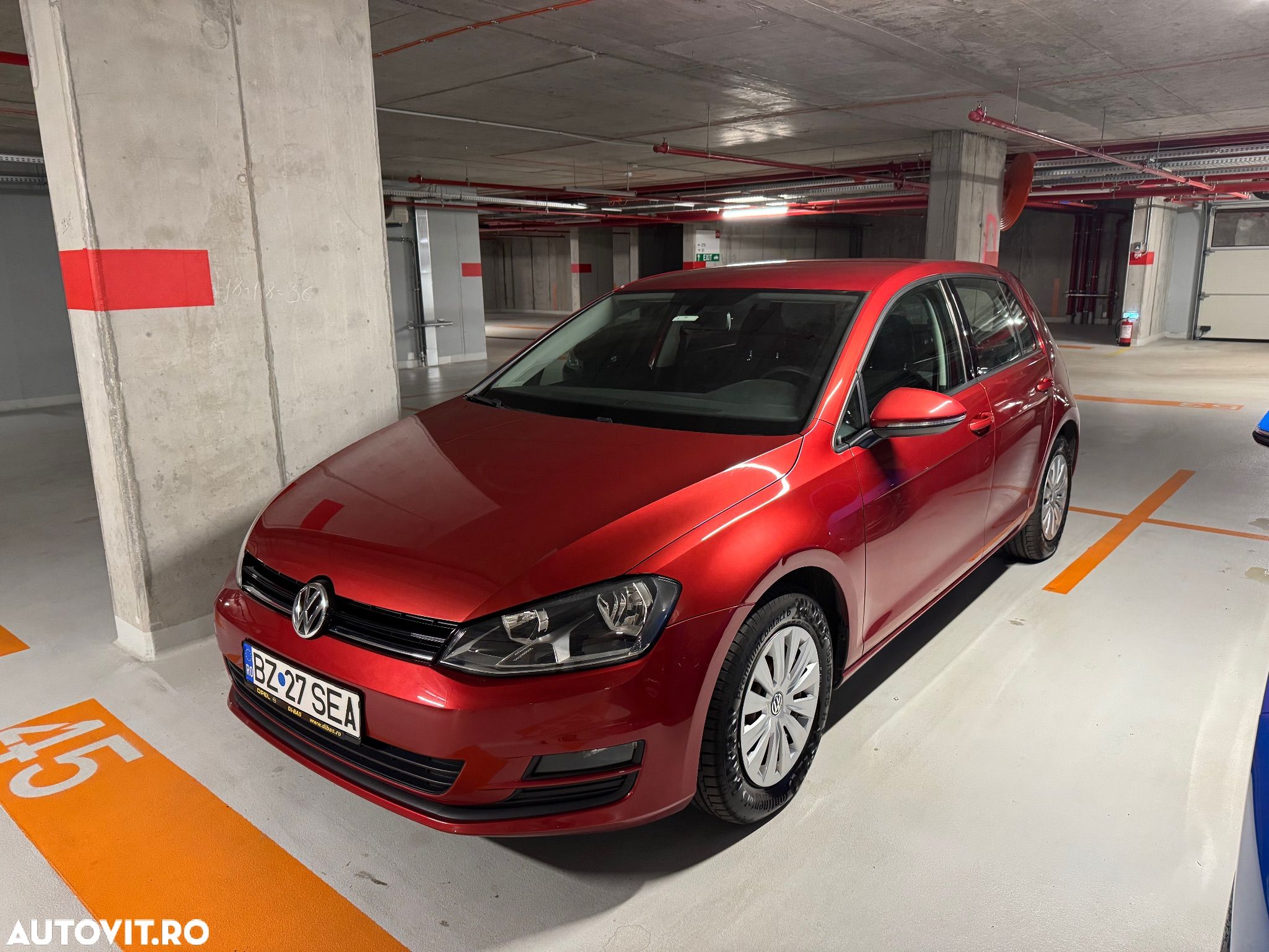 Volkswagen Golf 1.6 TDI BMT Comfortline - 1
