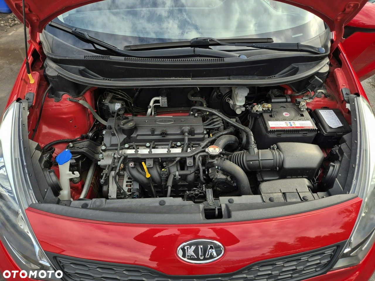 Kia Rio - 10