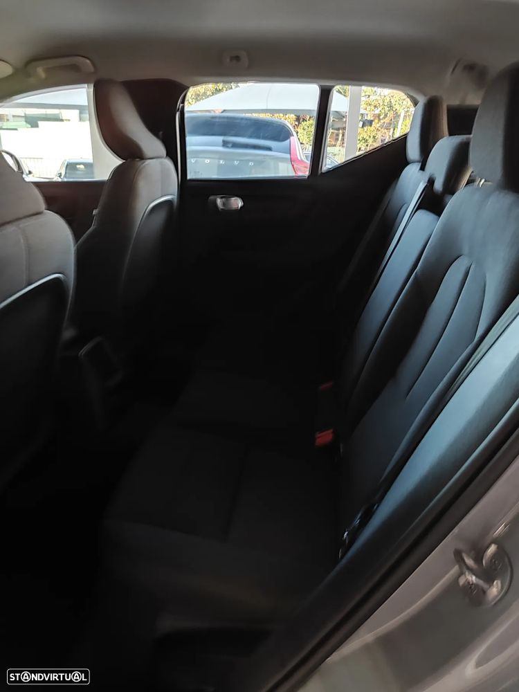 Volvo XC 40 1.5 T4 PHEV Essential - 8