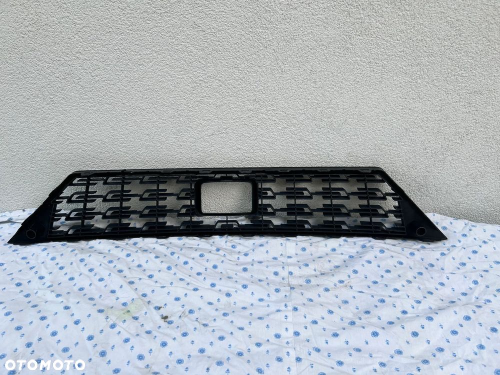 SEAT LEON 3 III FR LIFT RADAR KRATKA ZDERZAKA ATRAPA 5F0853667 - 2