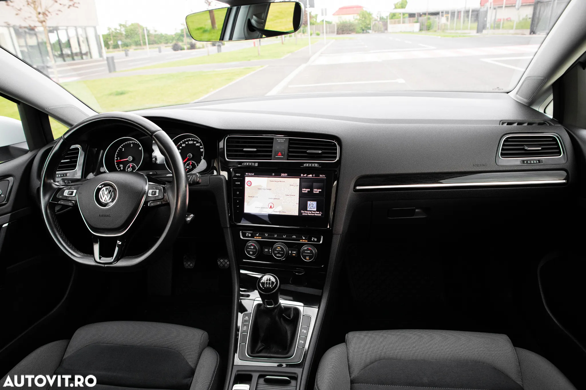 Volkswagen Golf 2.0 TDI Highline - 22