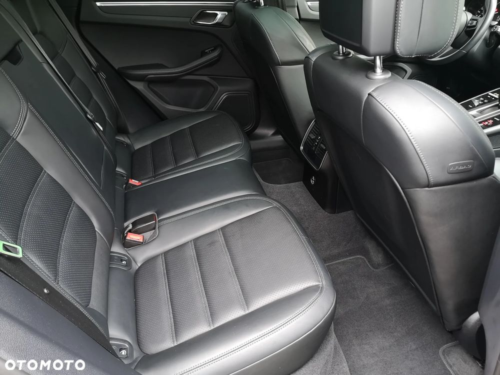 Porsche Macan T - 31