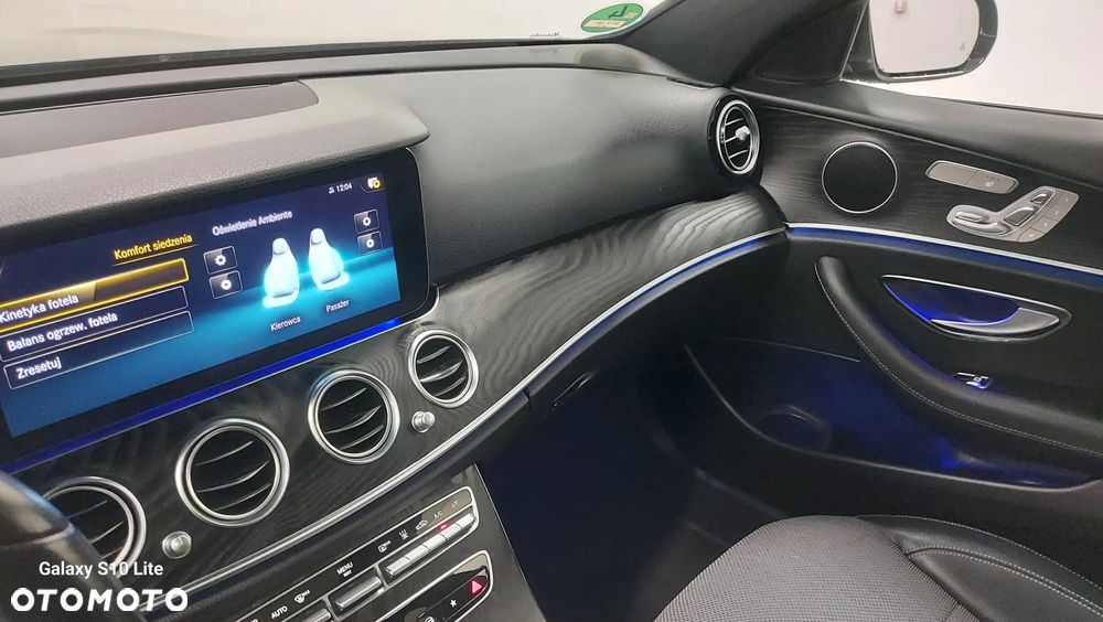 Mercedes-Benz Klasa E 300 de 4-Matic AMG/Avantgarde - 25