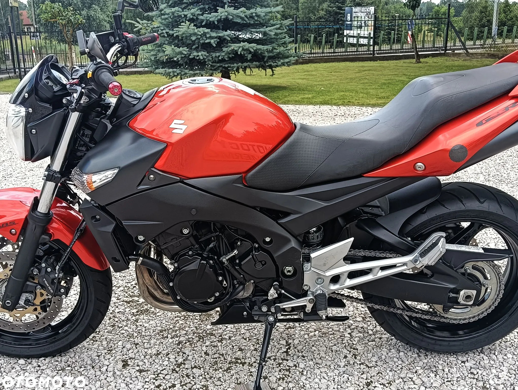 Suzuki GSR - 5
