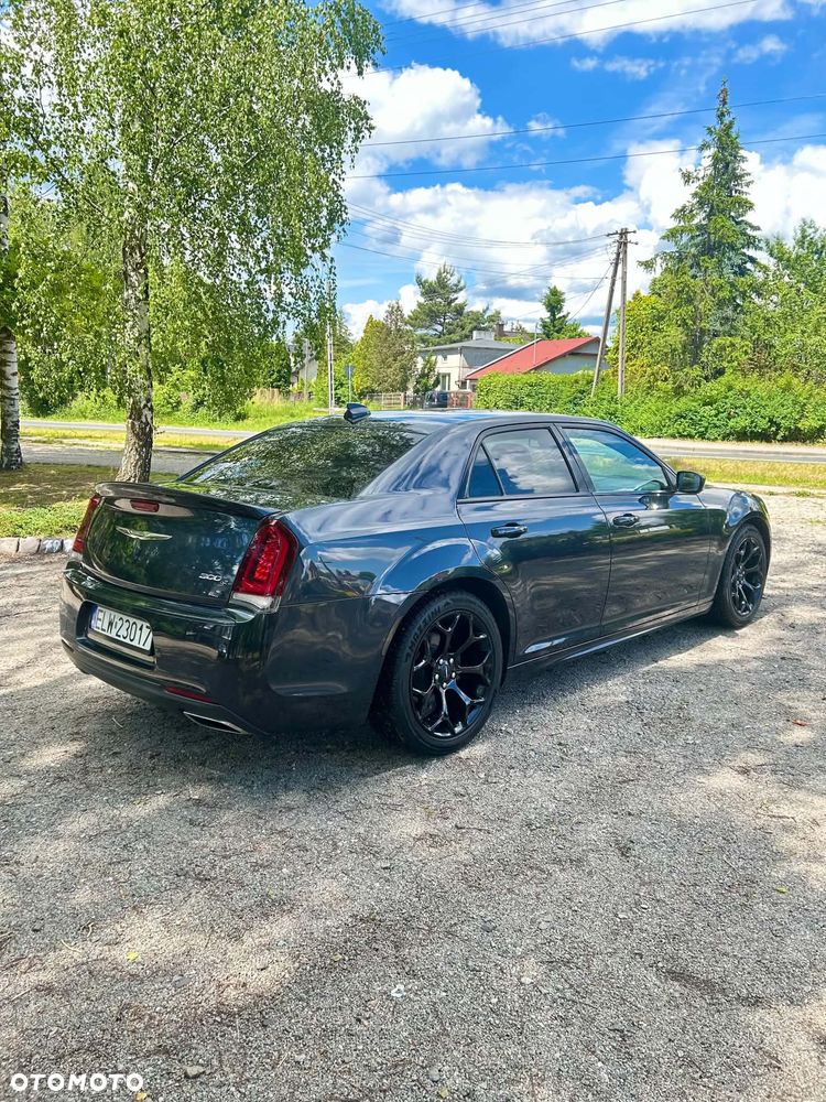 Chrysler Pacifica - 2