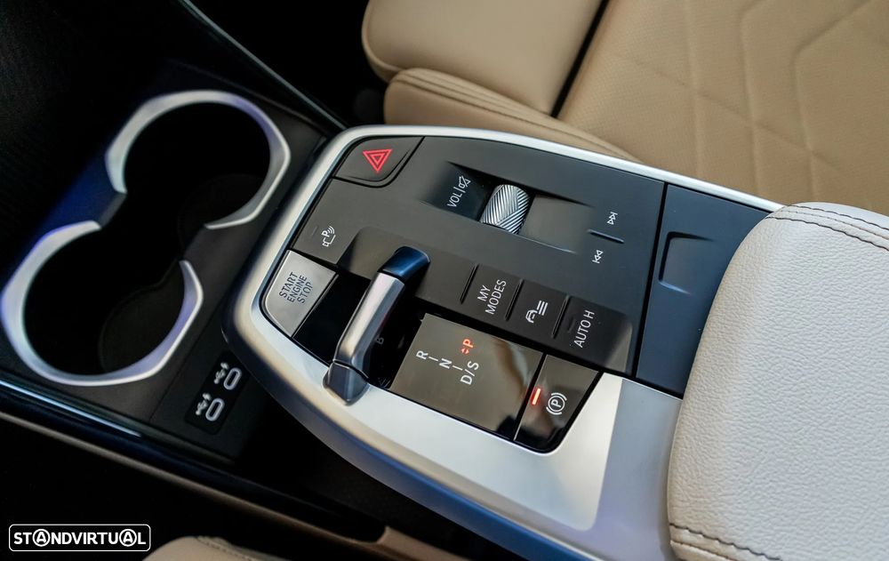 BMW X1 xDrive30e Pack Desportivo M - 23