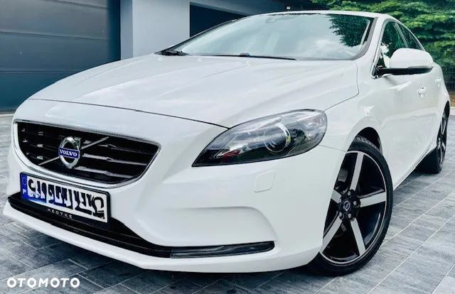Volvo V40 D3 Momentum - 1