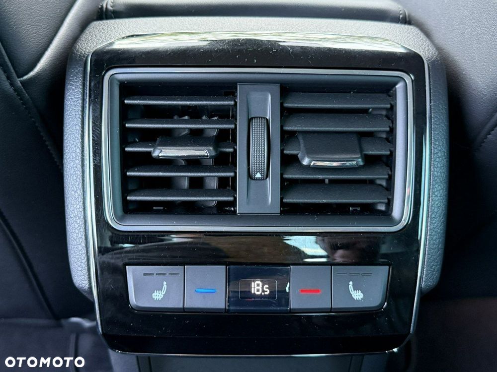 Skoda Superb 2.0 TSI L&K DSG - 19