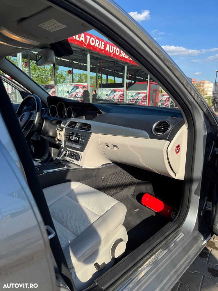 Mercedes-Benz C - 15