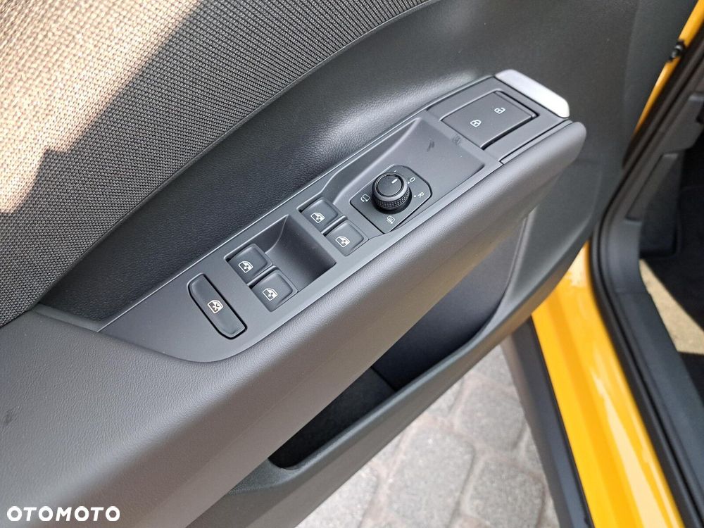 Volkswagen T-Roc - 13