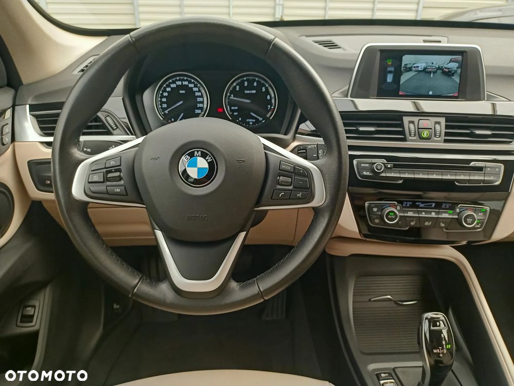 BMW X1 sDrive20i Advantage - 15