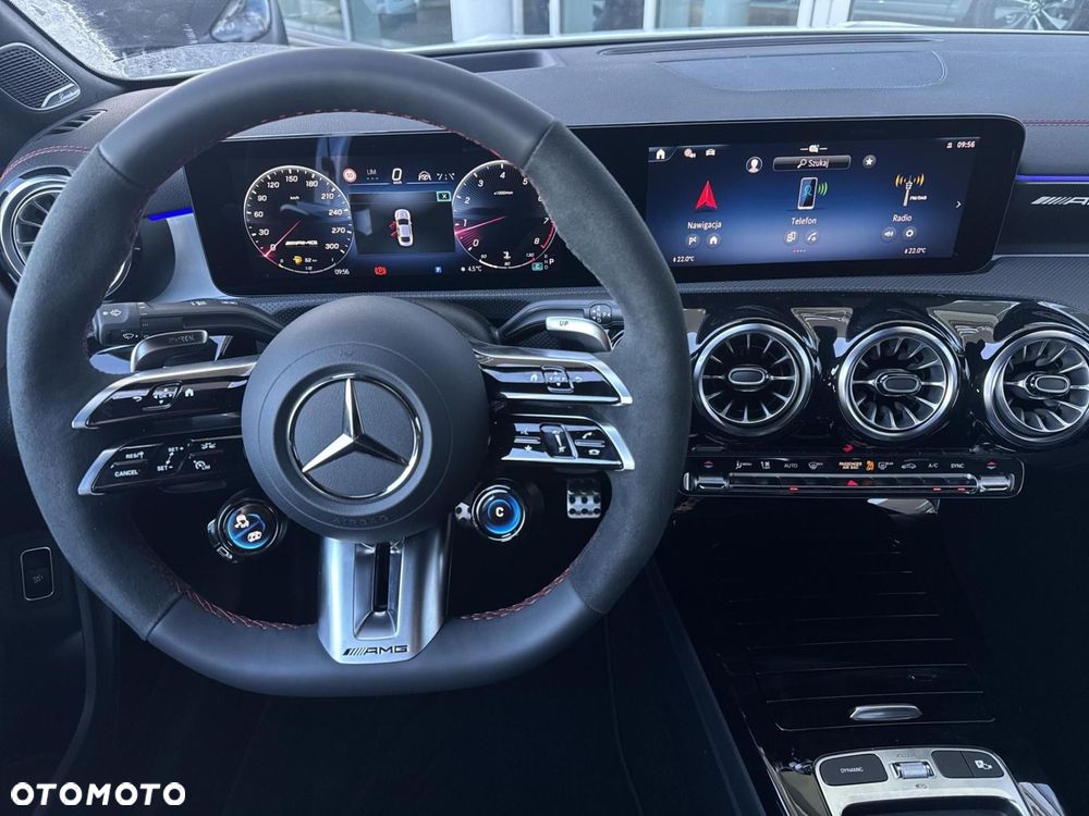 Mercedes-Benz CLA - 26