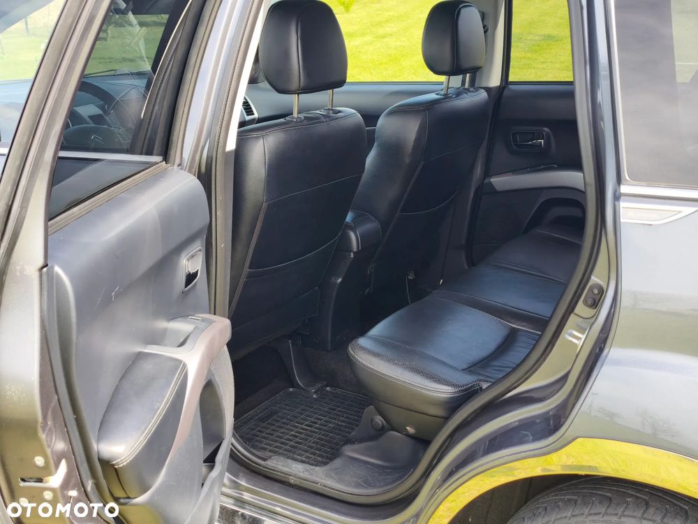 Citroën C-Crosser 2.2 HDi Exclusive - 25