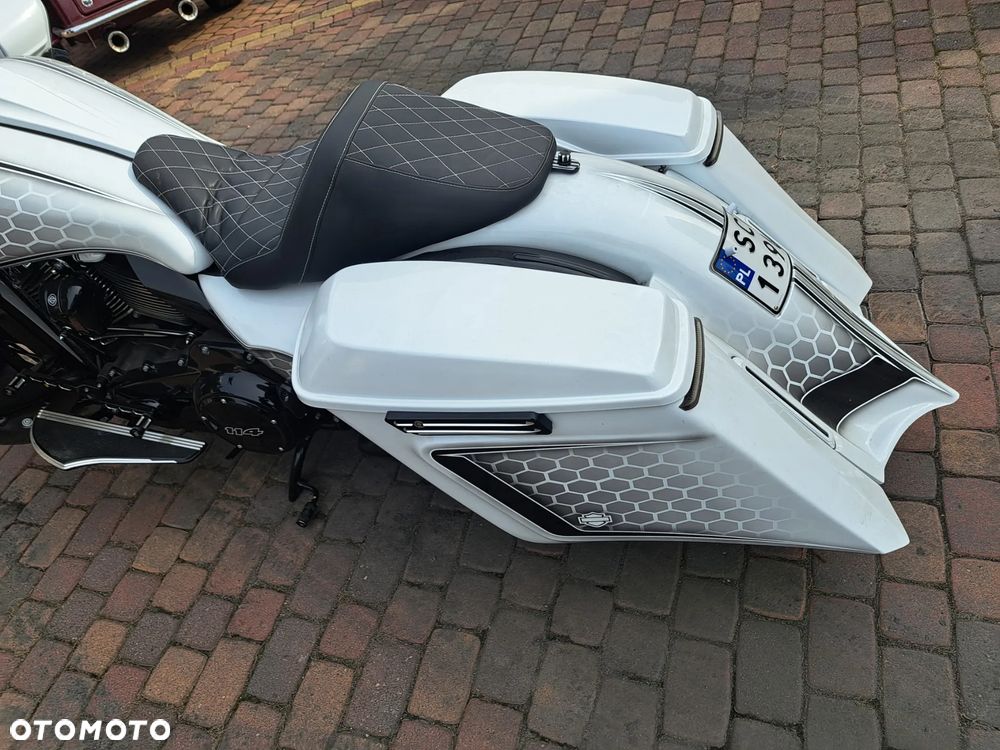 Harley-Davidson Touring Road Glide - 6