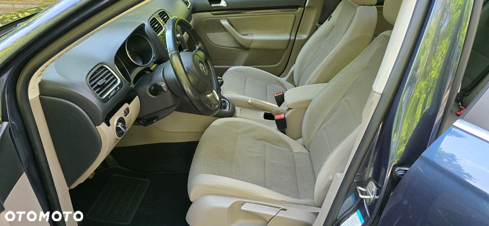 Volkswagen Golf 1.6 TDI DPF BlueMotion Technology move - 6