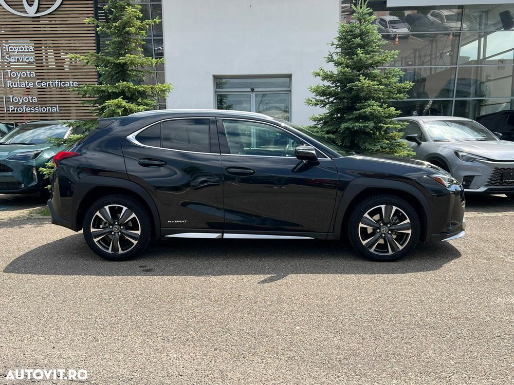 Lexus UX 250h Luxury Line - 3