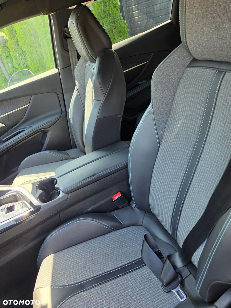 Peugeot 3008 PureTech 130 Stop & Start GPF EAT8 Allure - 9
