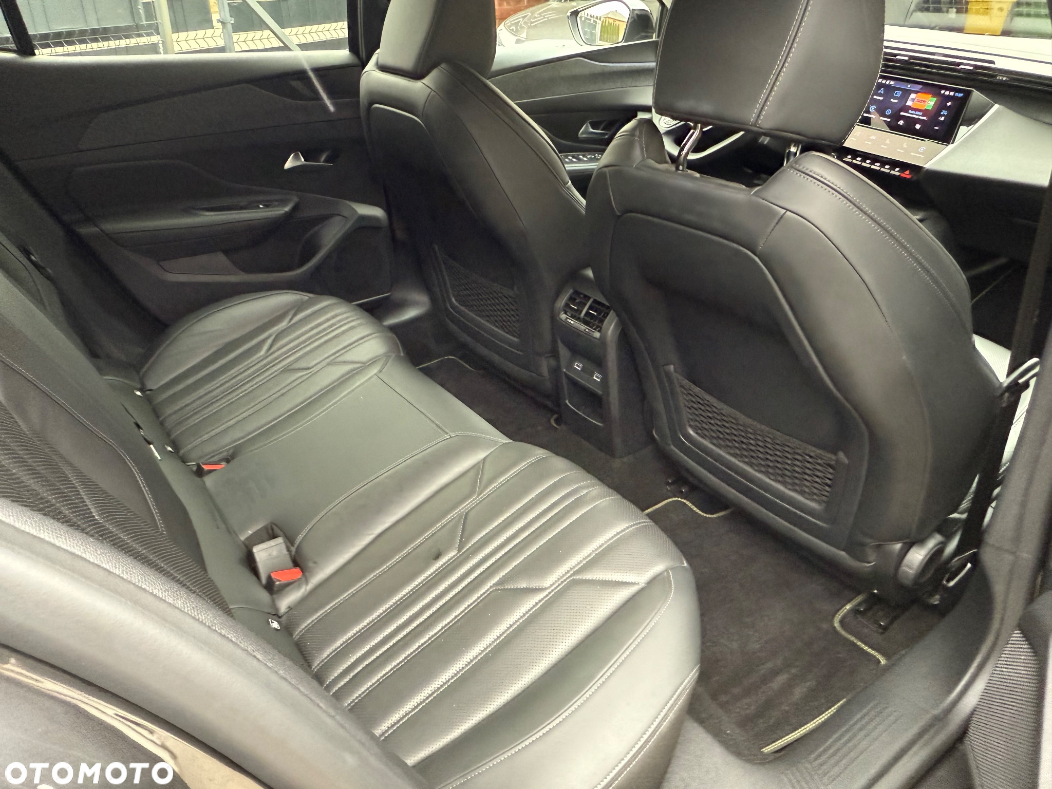 Peugeot 408 PureTech 130 EAT8 Allure Pack - 12