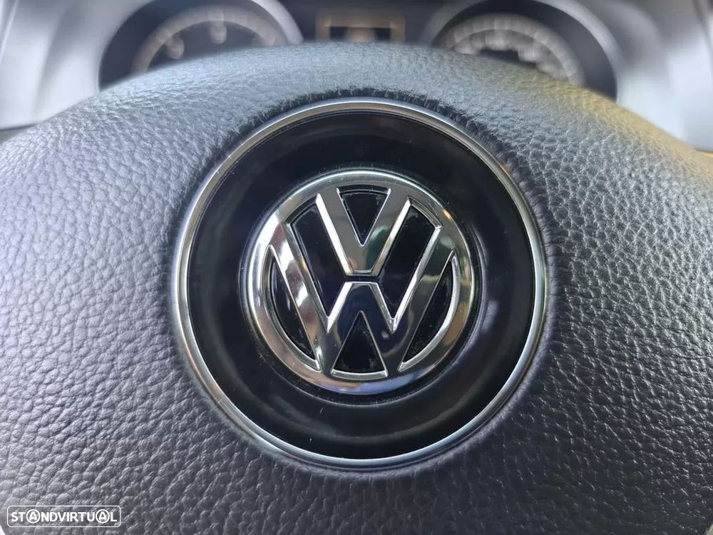 VW Golf 1.6 TDi Trendline BlueMotion - 32