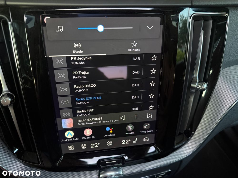 Volvo XC 60 B4 B Plus Dark - 35