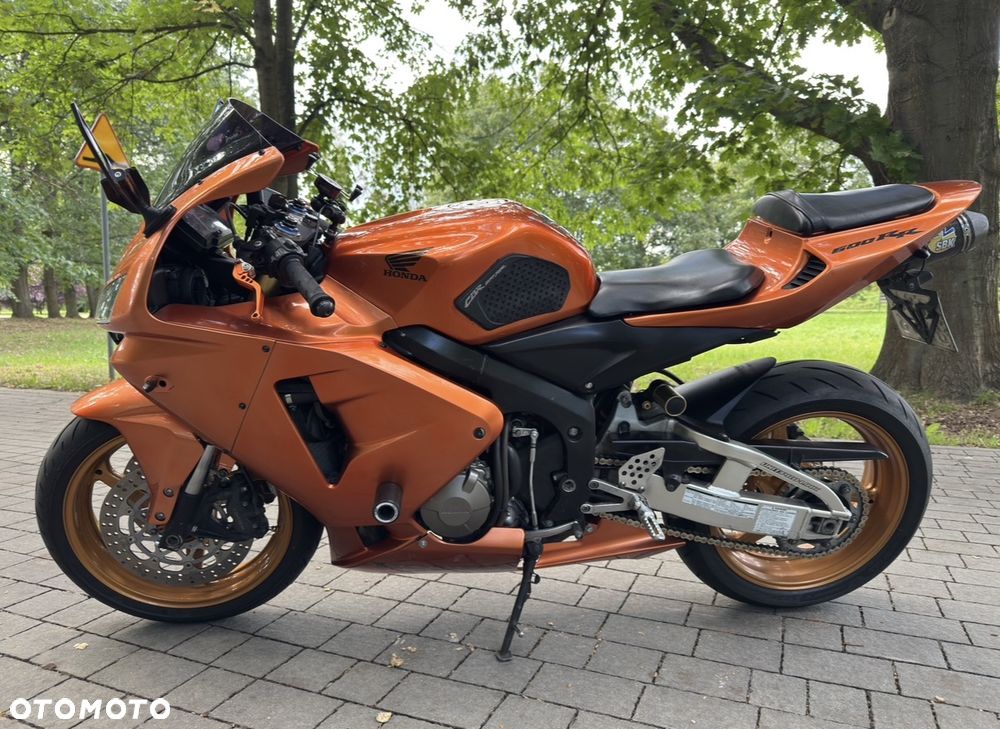 Honda CBR - 6